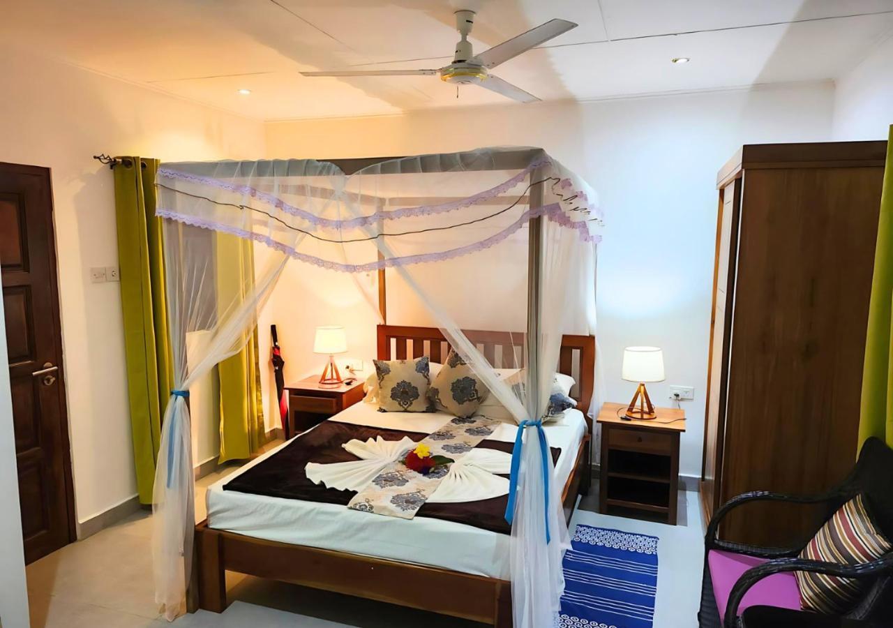 לה דיג Buisson Guesthouse מראה חיצוני תמונה