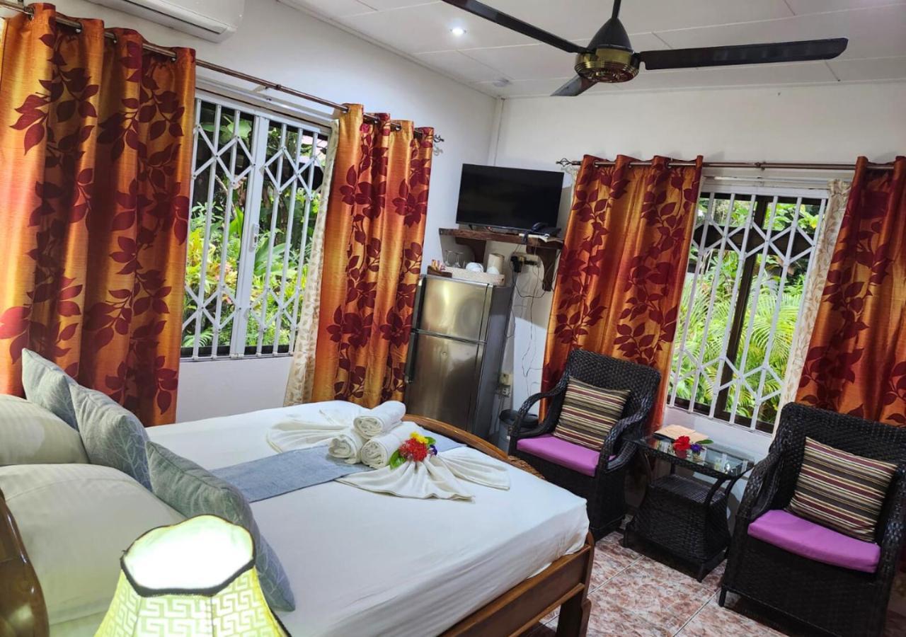 לה דיג Buisson Guesthouse מראה חיצוני תמונה